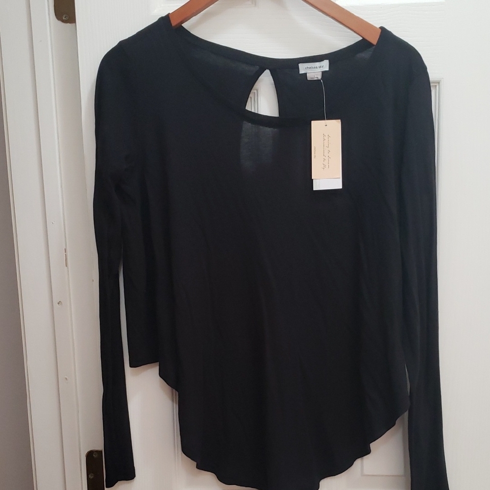 Chelsea Sky High Low Long Sleeve Top
